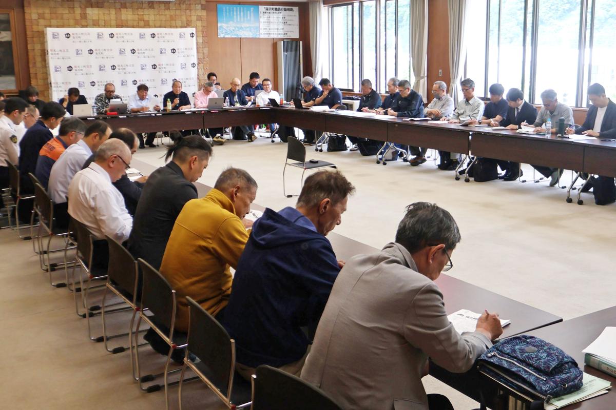 【写真】フジロックフェスティバル開催に向けた協議会の初会合＝湯沢町役場